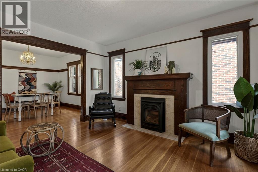 48 Longwood Road N, Hamilton, ON