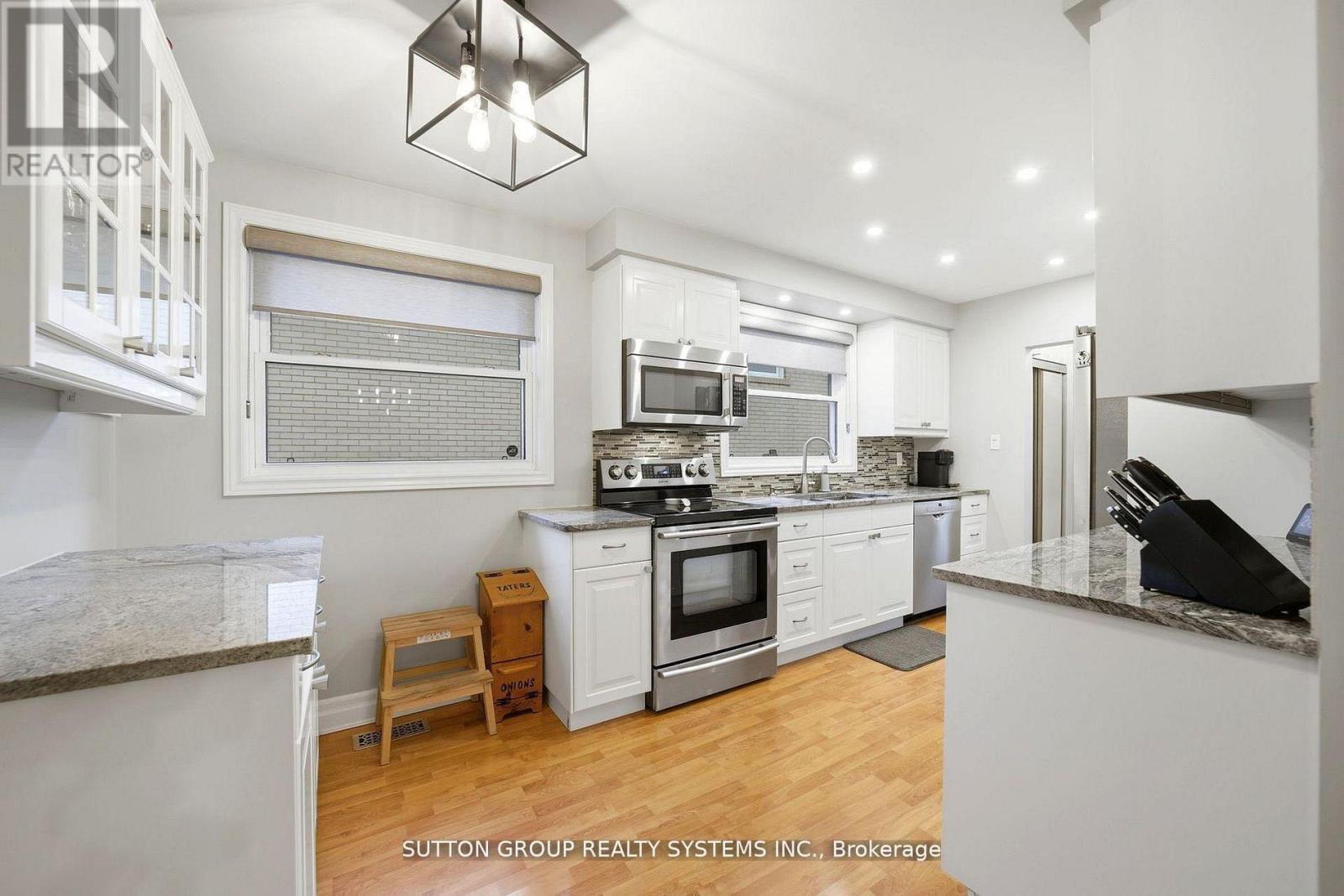 1535 Thetford Court, Mississauga, ON