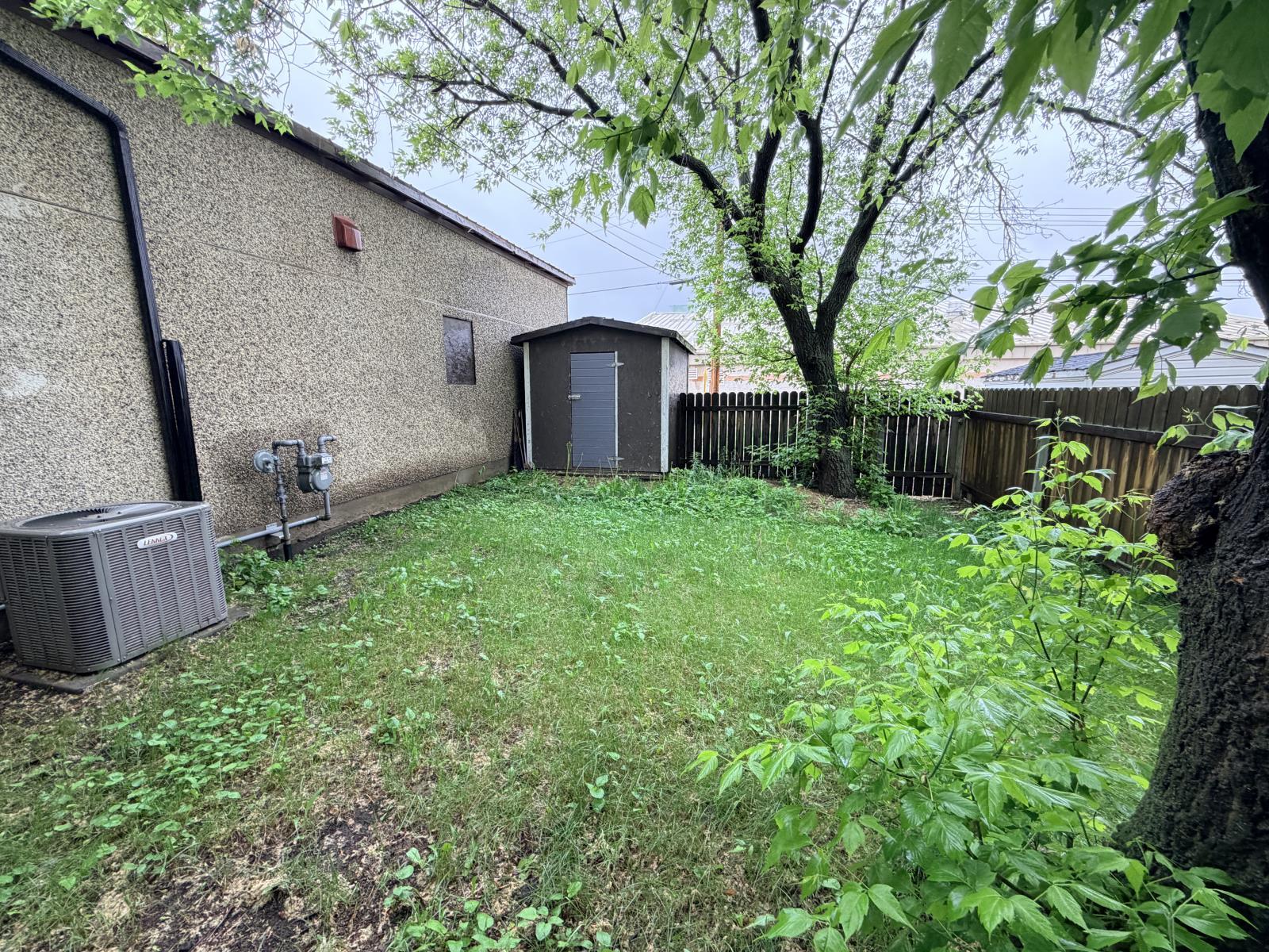9904-9906 105 Street, Westlock, AB