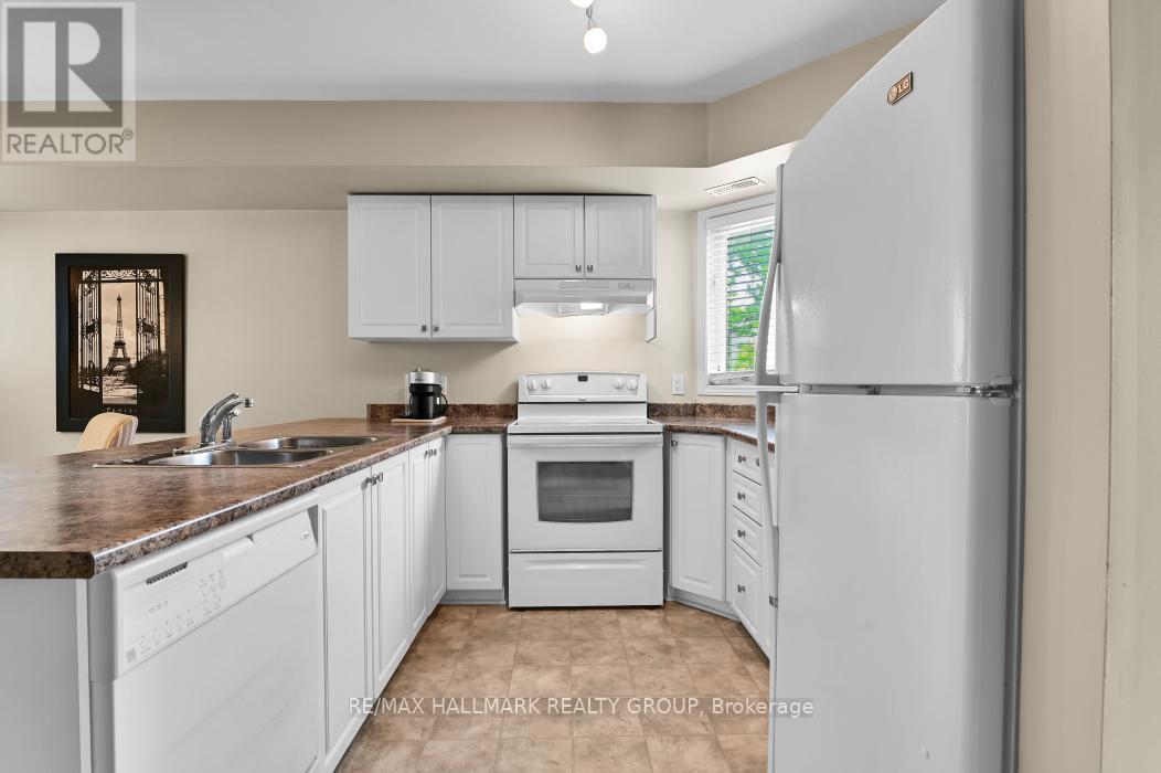 39 Strathaven Private, Ottawa, ON