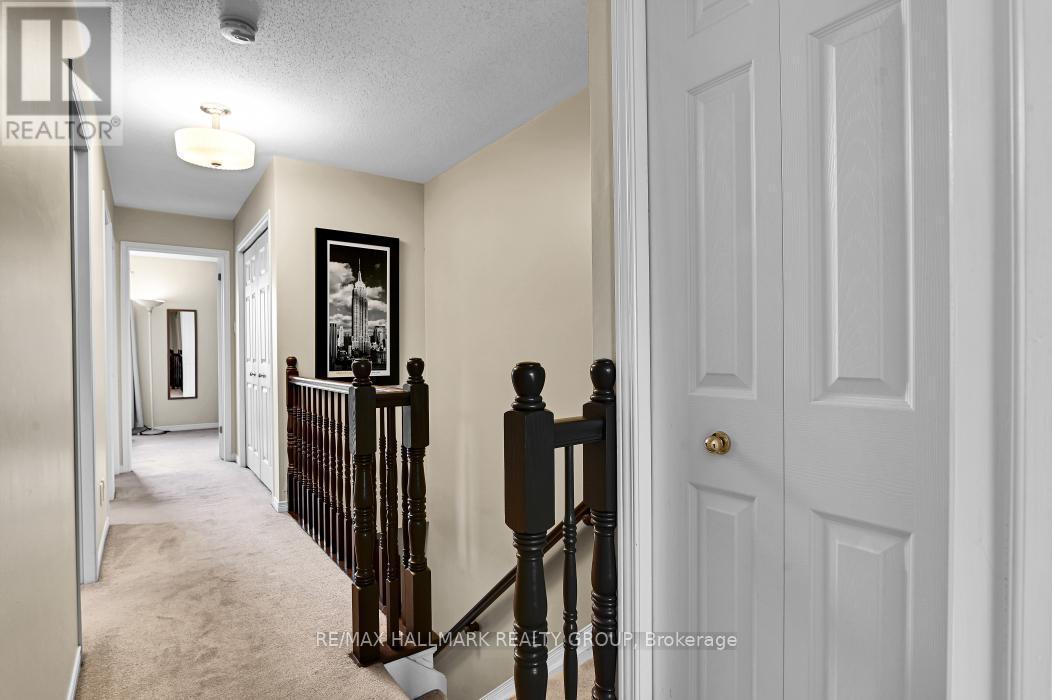 39 Strathaven Private, Ottawa, ON