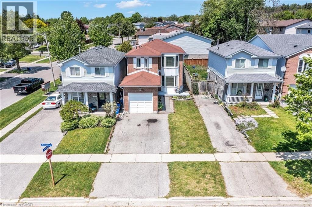 732 Bennett Crescent, Oshawa, ON