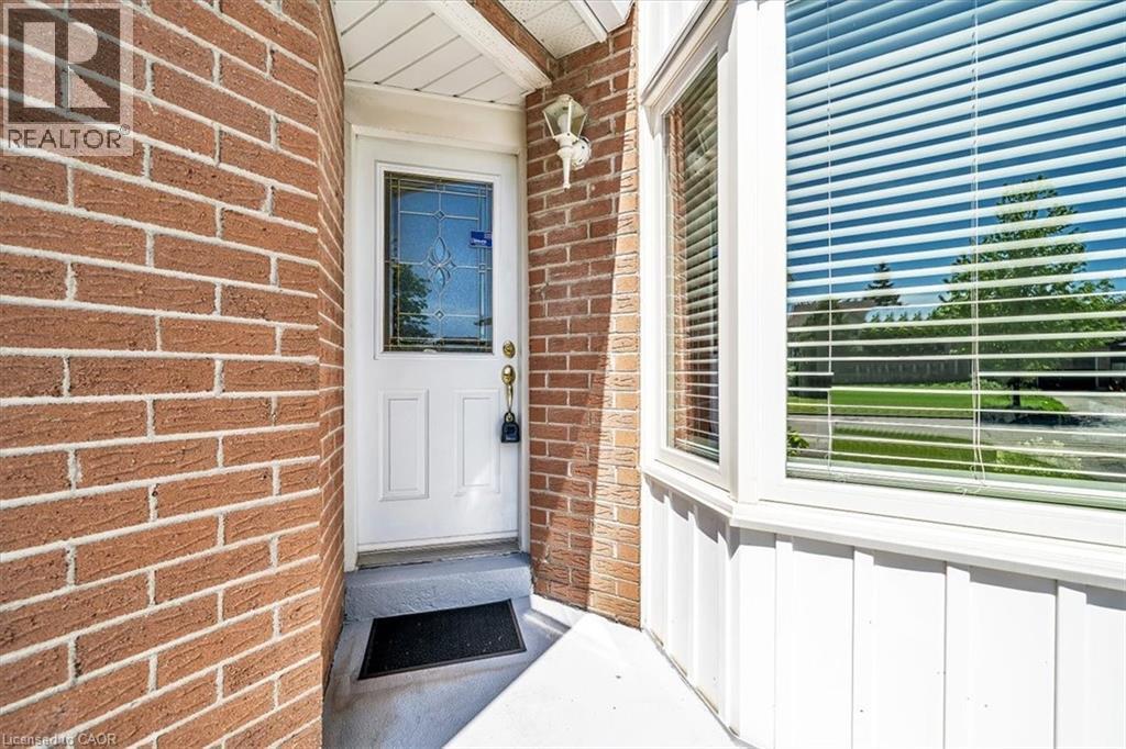 732 Bennett Crescent, Oshawa, ON