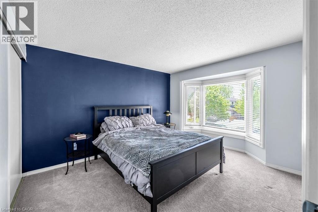 732 Bennett Crescent, Oshawa, ON - Indoor Photo Showing Bedroom