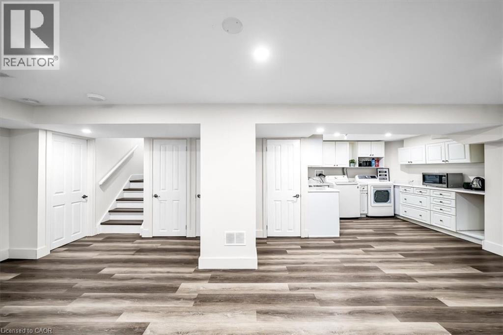 732 Bennett Crescent, Oshawa, ON - Indoor Photo Showing Kitchen