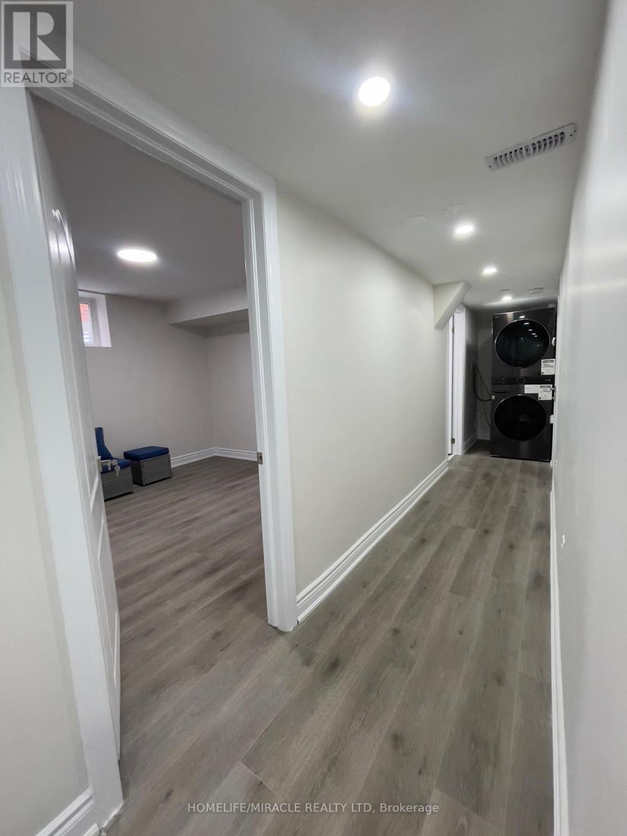 5522 Fleur-De-Lis Court, Mississauga, ON