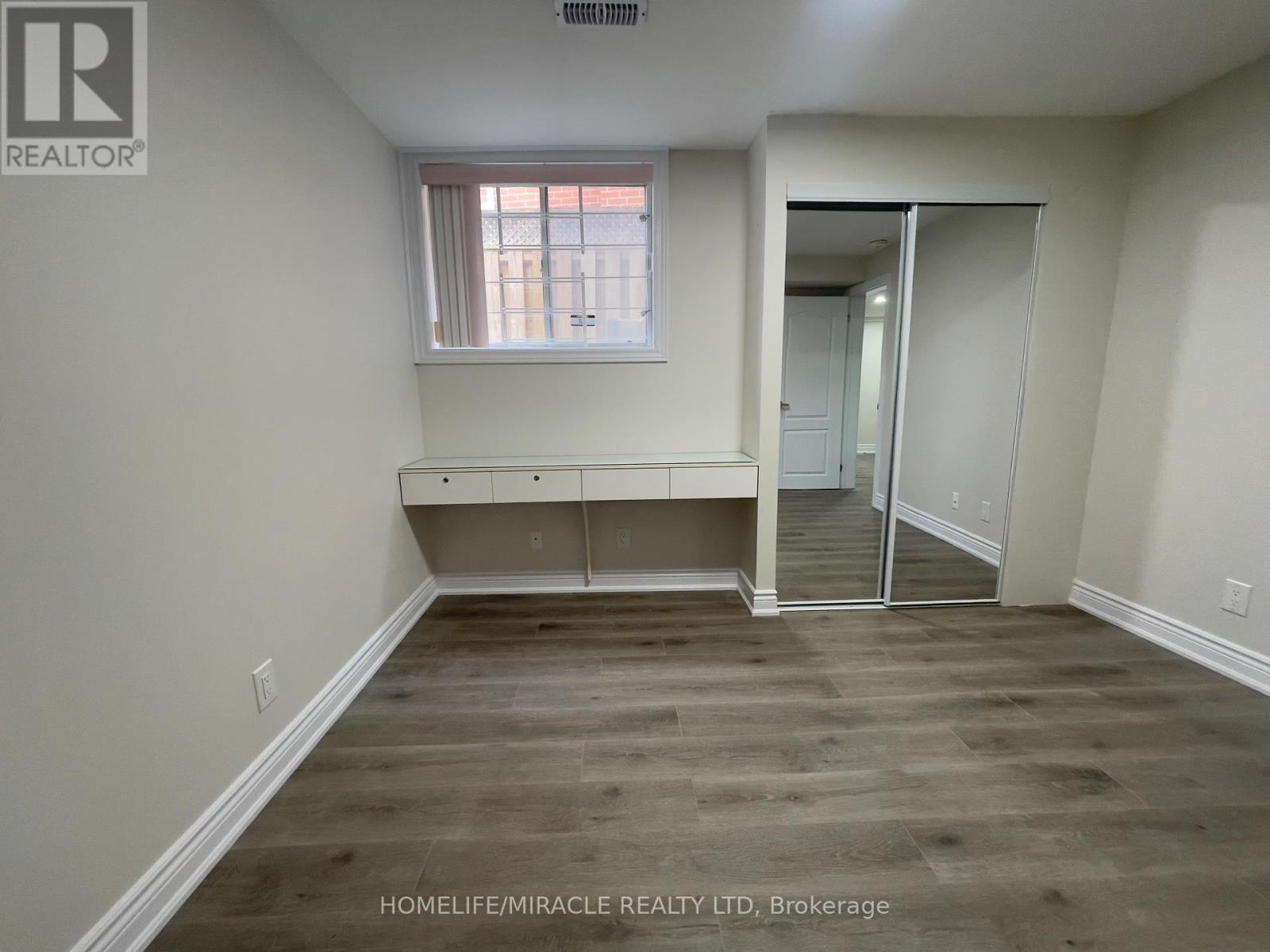5522 Fleur-De-Lis Court, Mississauga, ON