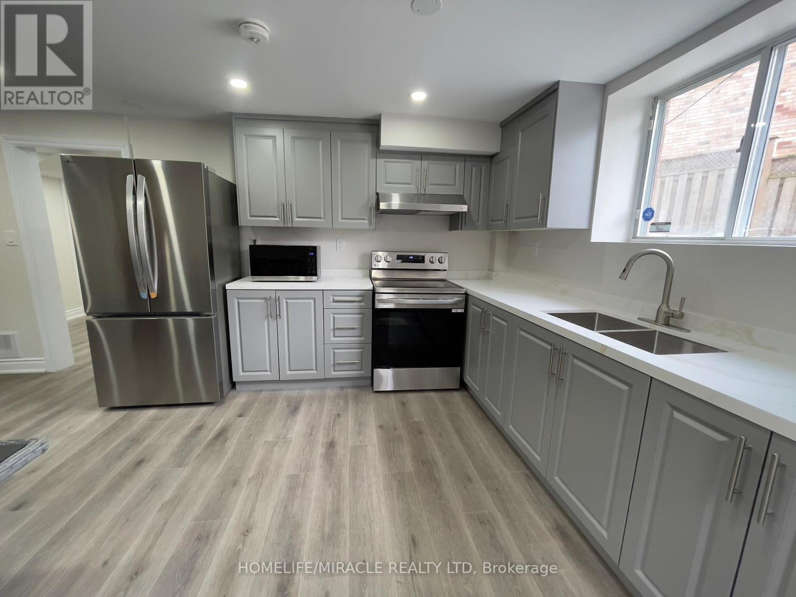 5522 Fleur-De-Lis Court, Mississauga, ON
