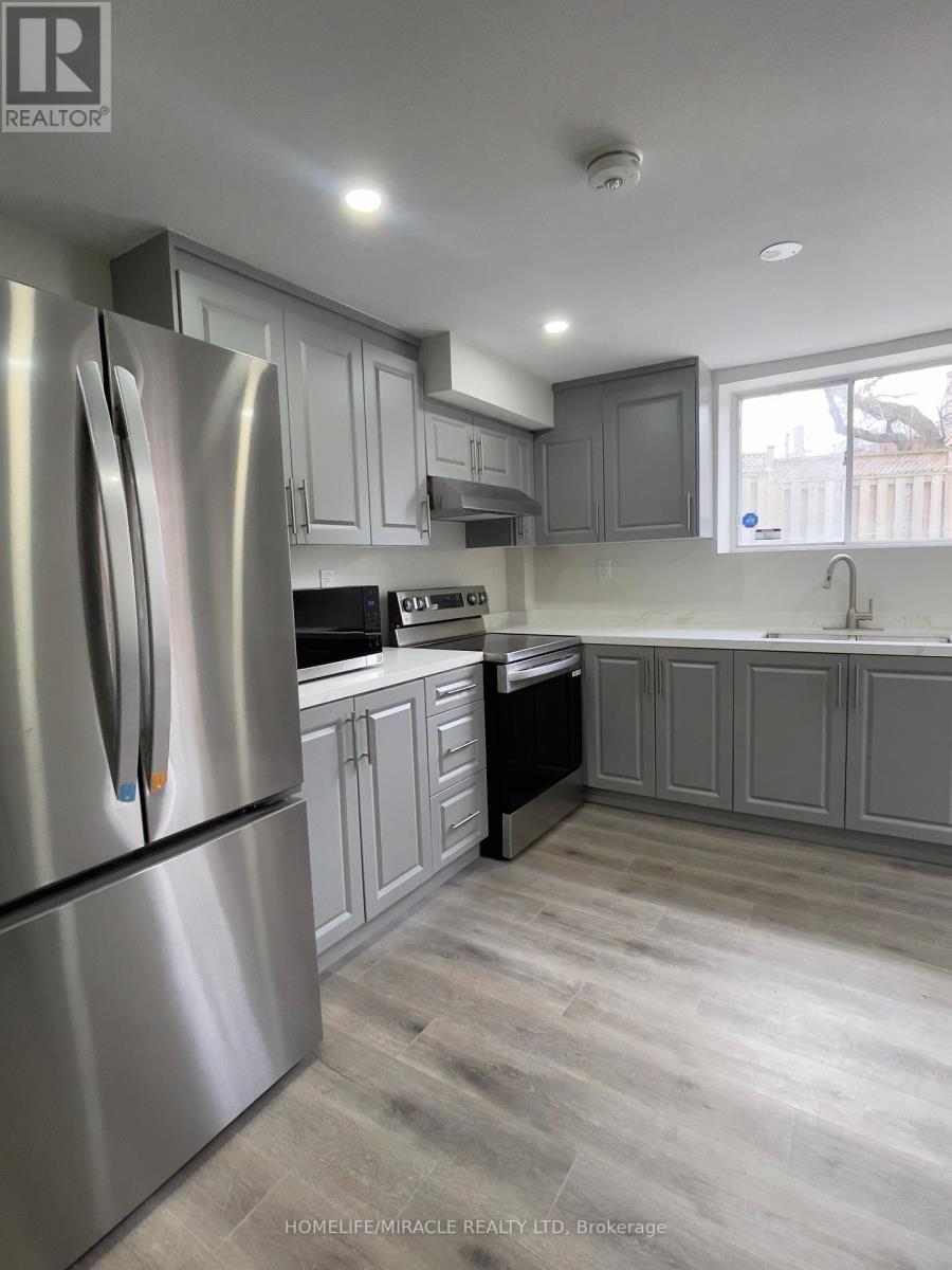 5522 Fleur-De-Lis Court, Mississauga, ON