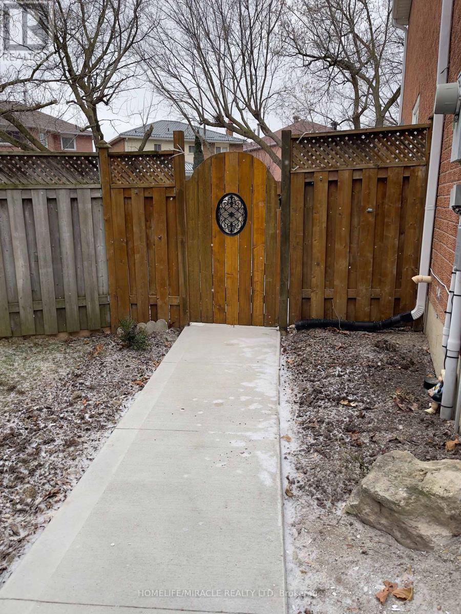 5522 Fleur-De-Lis Court, Mississauga, ON