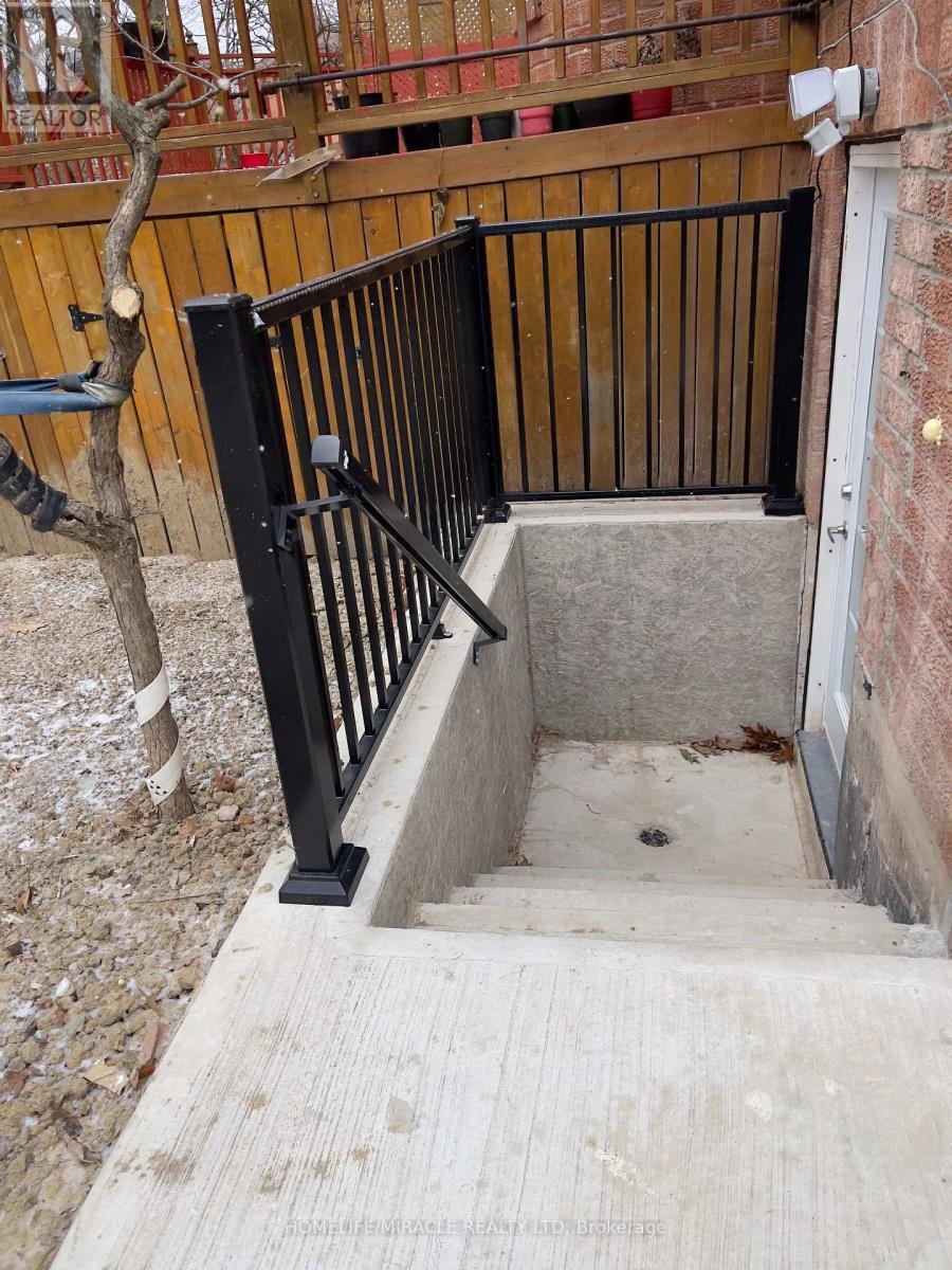 5522 Fleur-De-Lis Court, Mississauga, ON