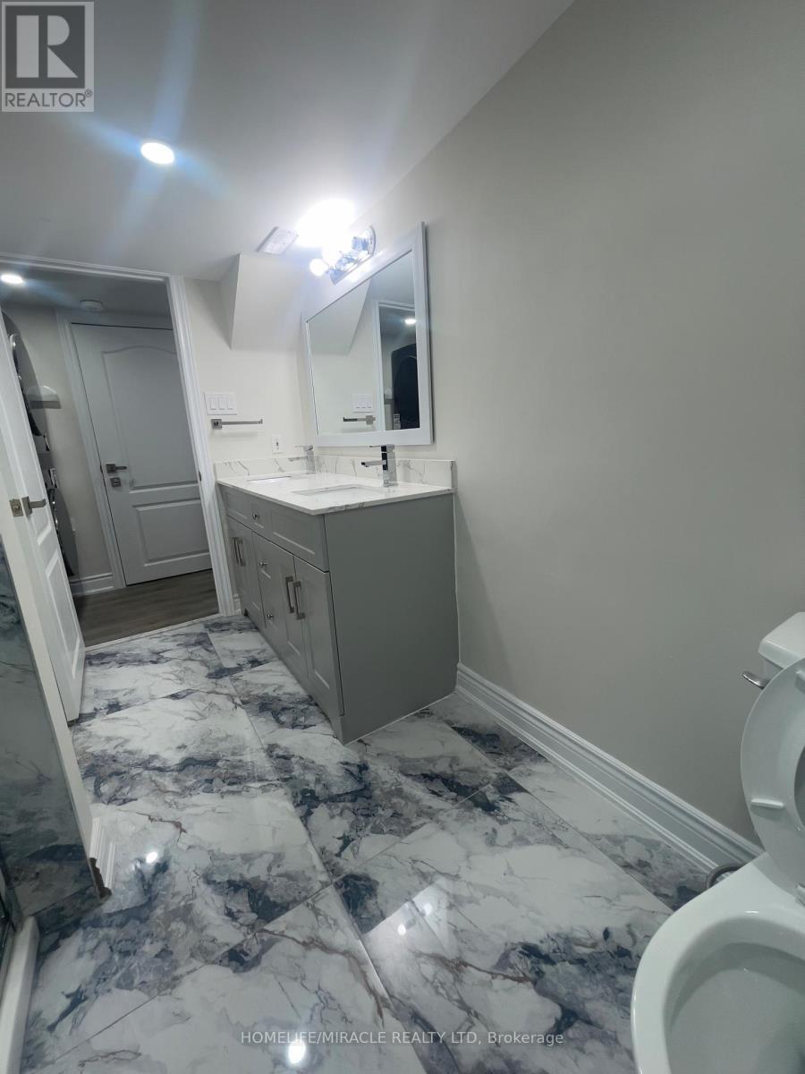 5522 Fleur-De-Lis Court, Mississauga, ON