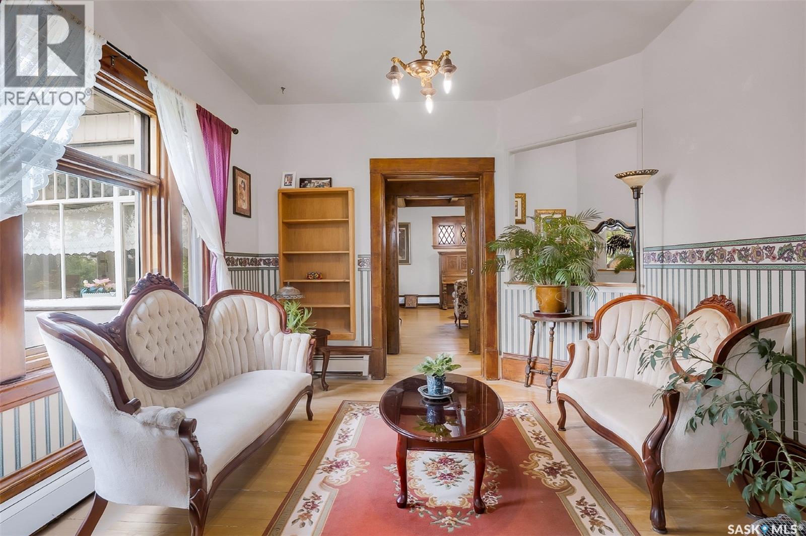 214 29Th Street W, Saskatoon, SK