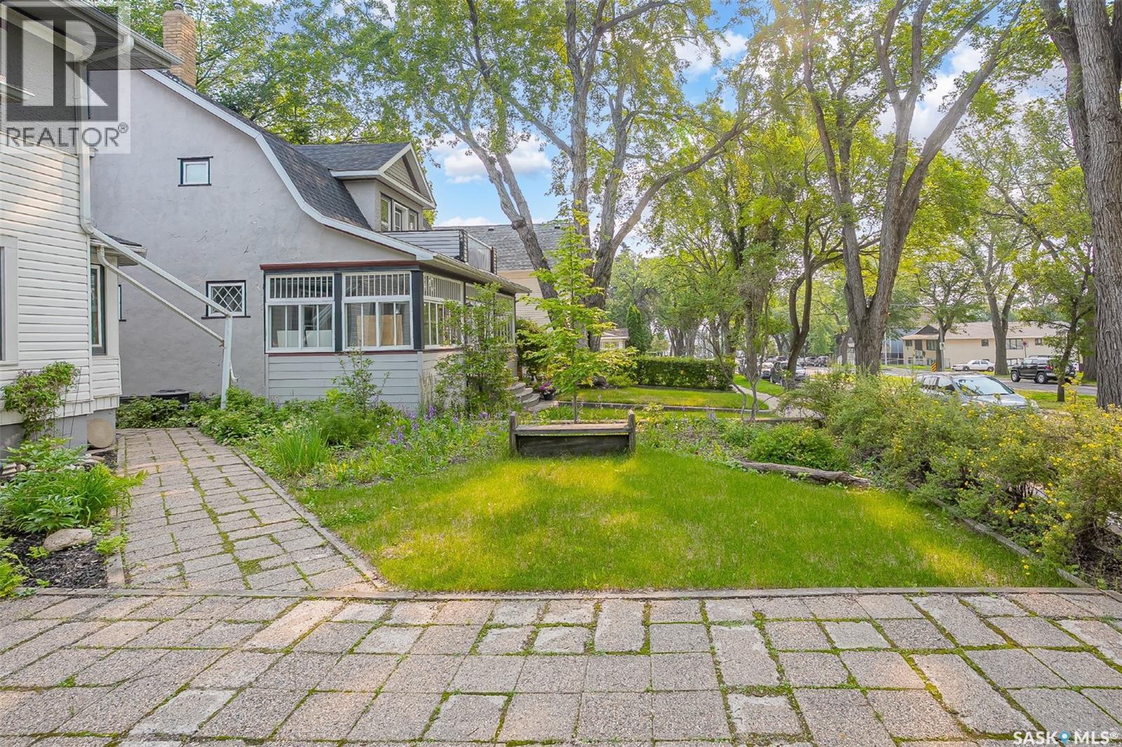 214 29Th Street W, Saskatoon, SK