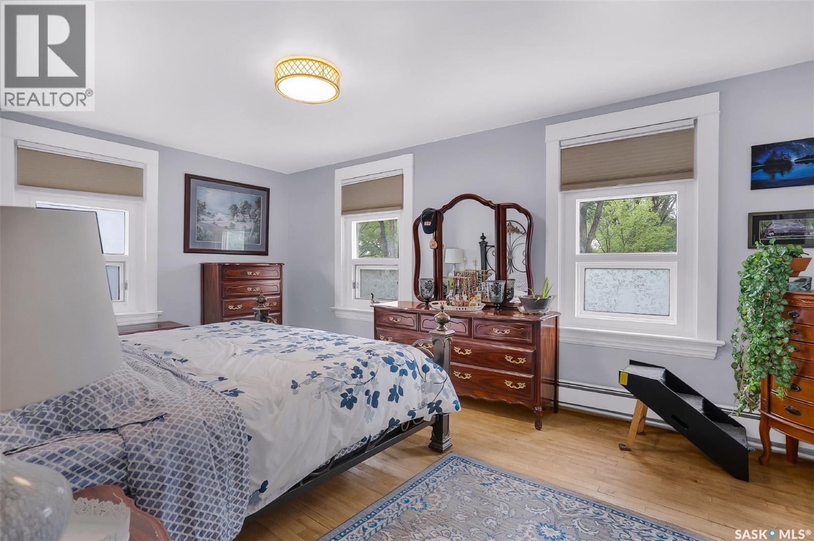 214 29Th Street W, Saskatoon, SK