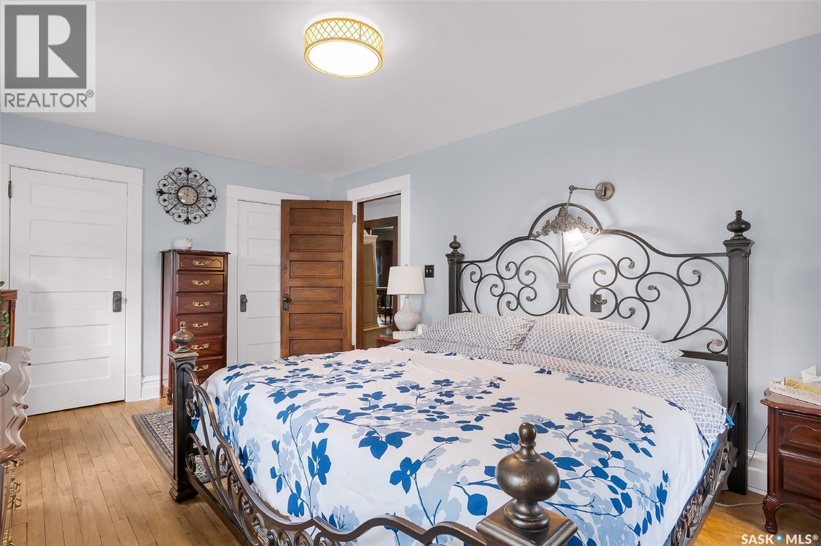 214 29Th Street W, Saskatoon, SK