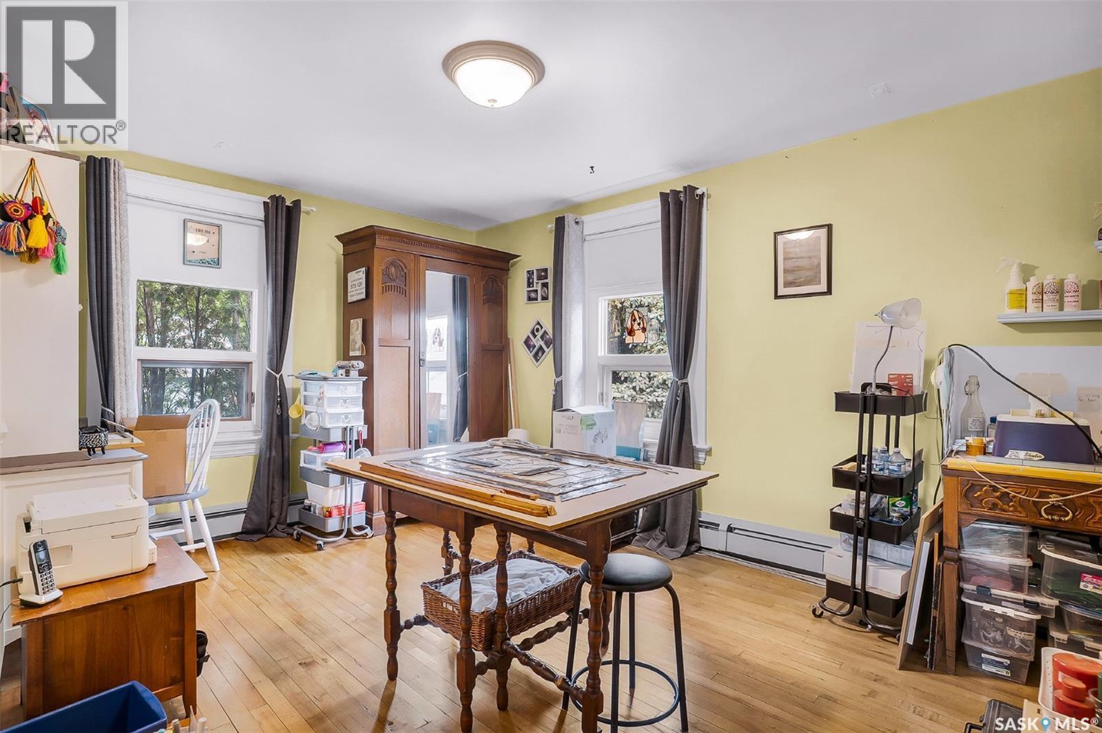 214 29Th Street W, Saskatoon, SK