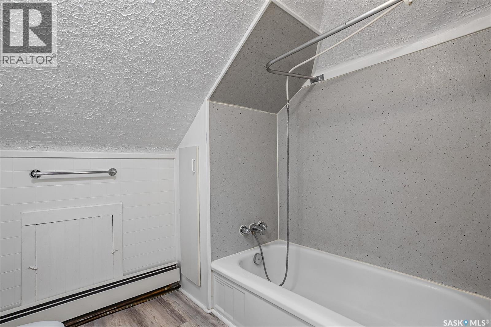214 29Th Street W, Saskatoon, SK