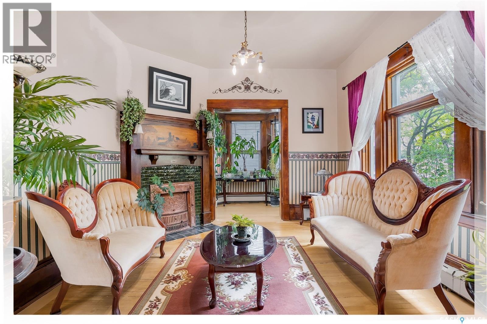 214 29Th Street W, Saskatoon, SK