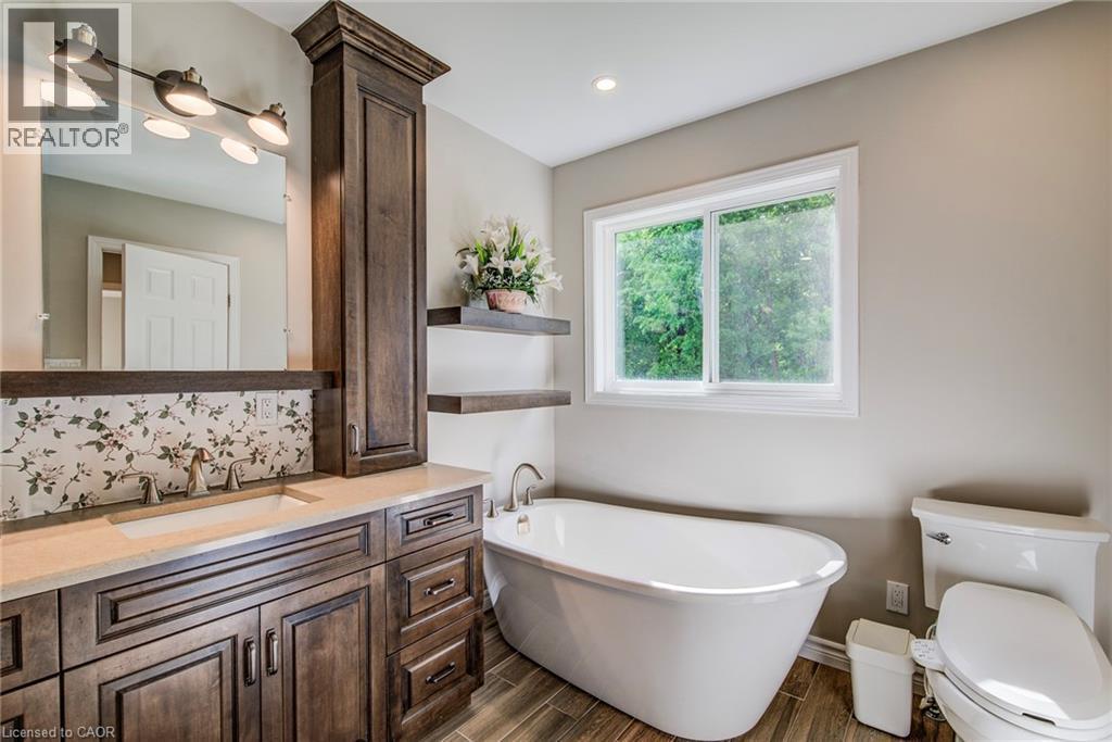 Tasteful elements, great view. - 712 Brookmill Place, Waterloo, ON