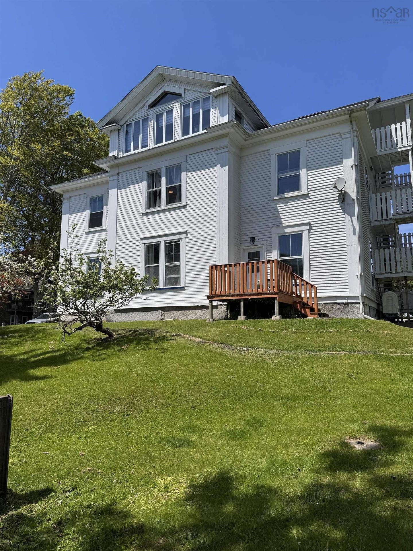 6 Chipman Lane, Yarmouth, NS