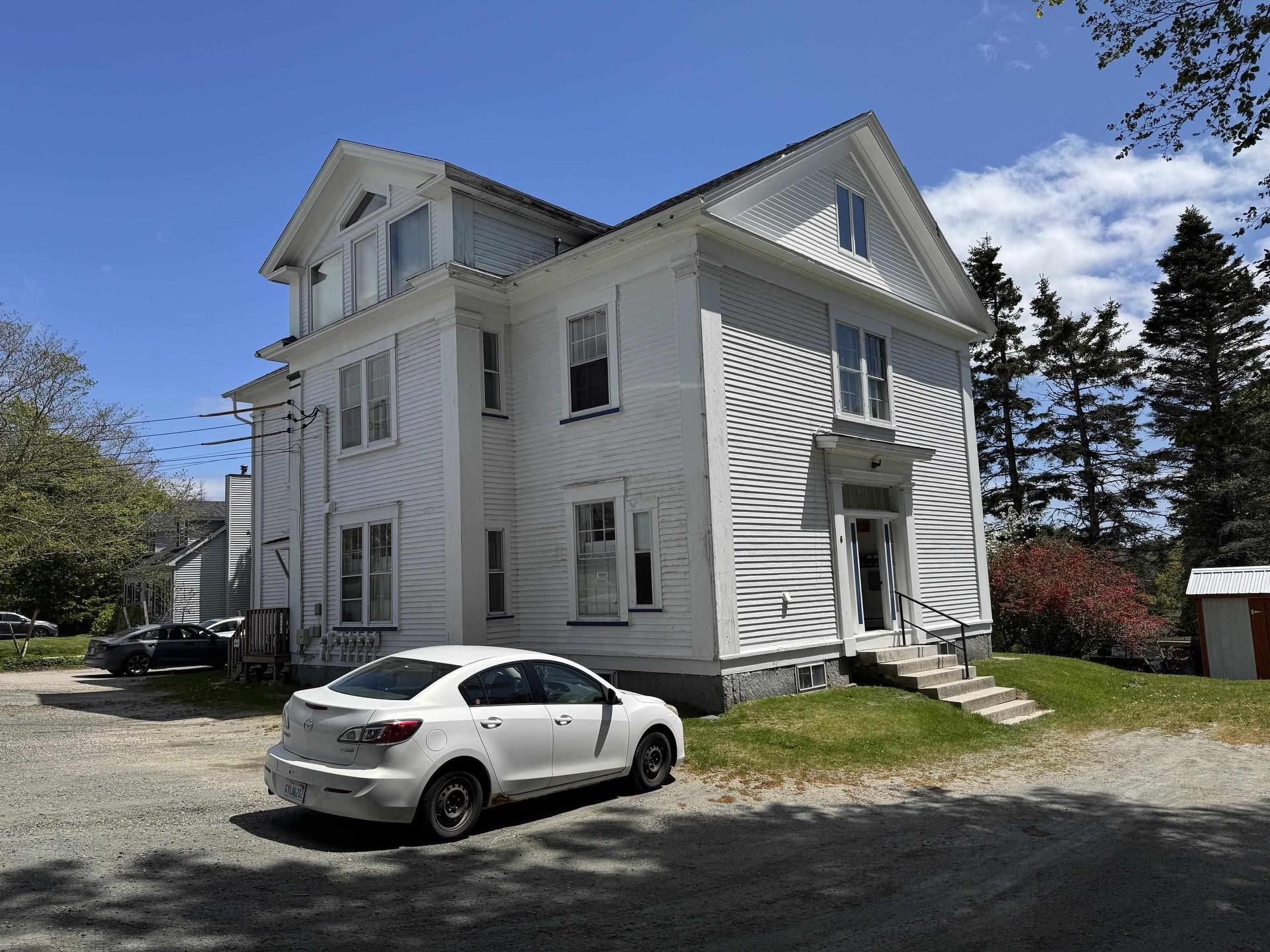 6 Chipman Lane, Yarmouth, NS