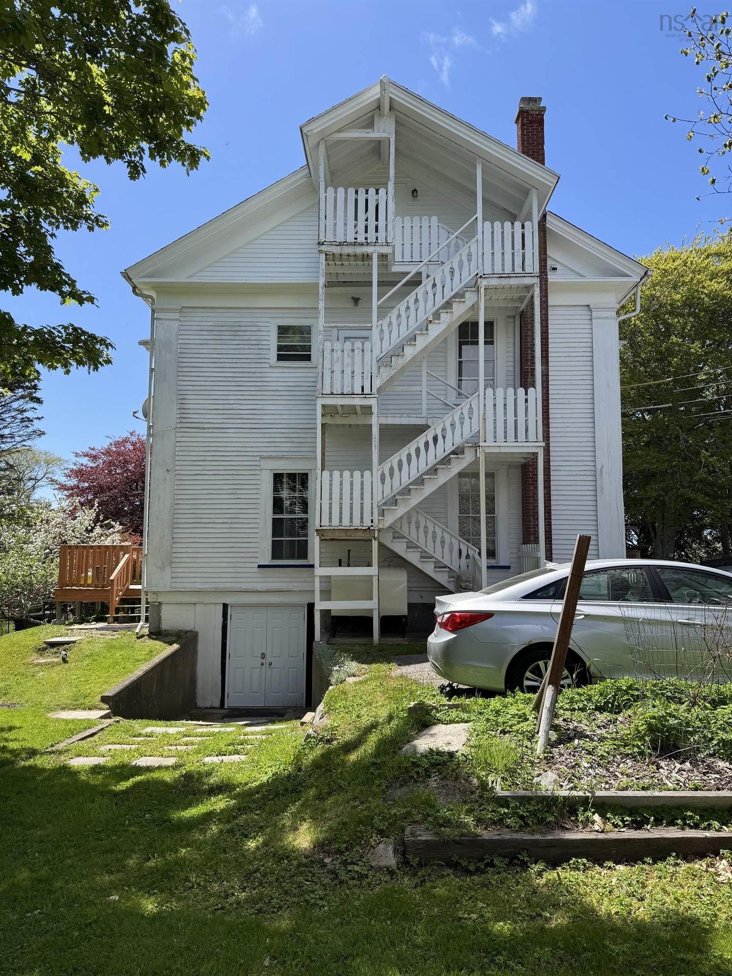 6 Chipman Lane, Yarmouth, NS