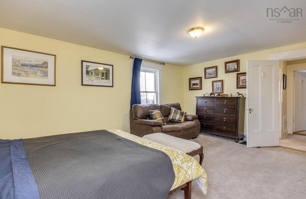 10352 1 Highway, Paradise, NS
