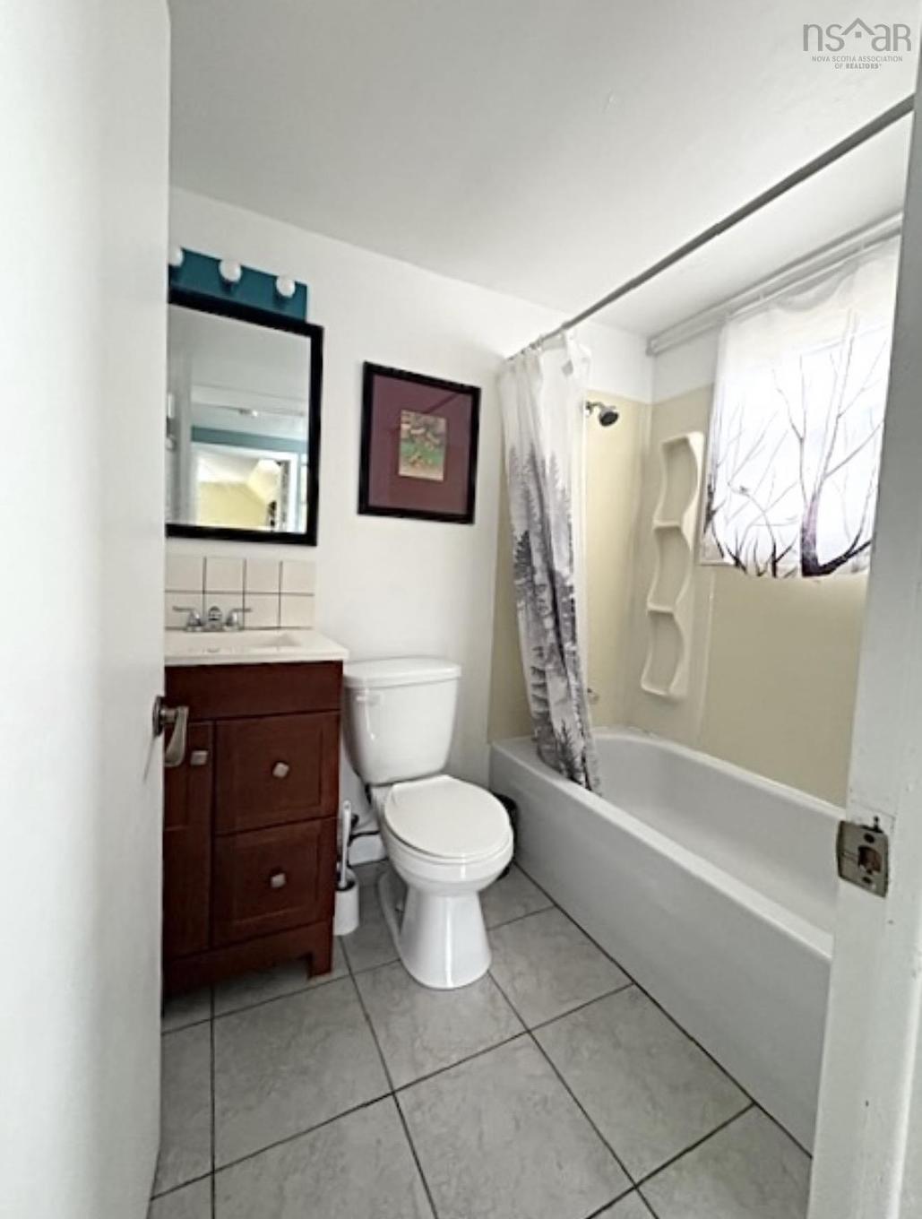 10352 1 Highway, Paradise, NS