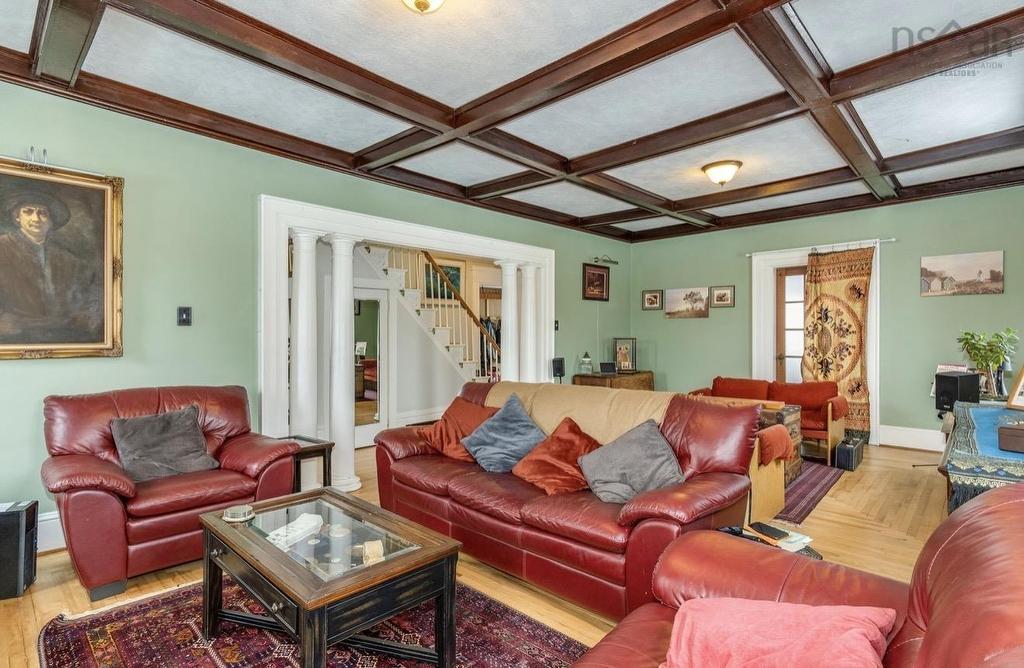 10352 1 Highway, Paradise, NS
