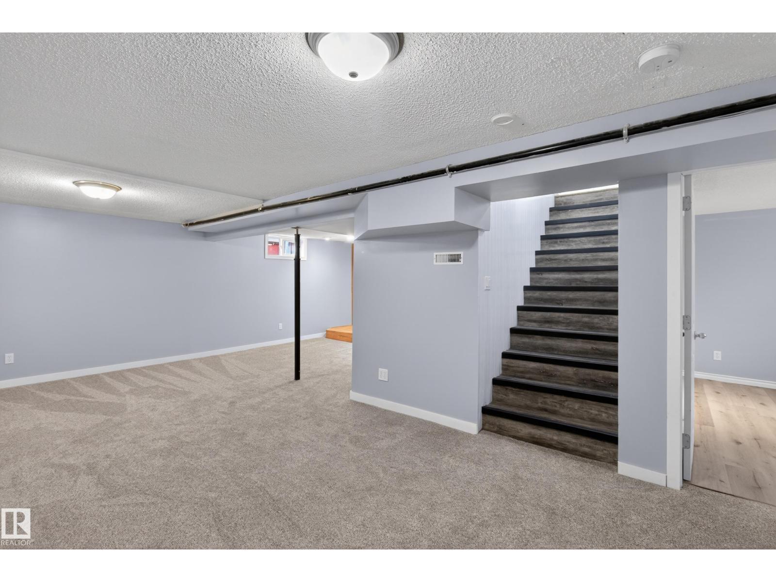 5409 49 Ave, Camrose, AB
