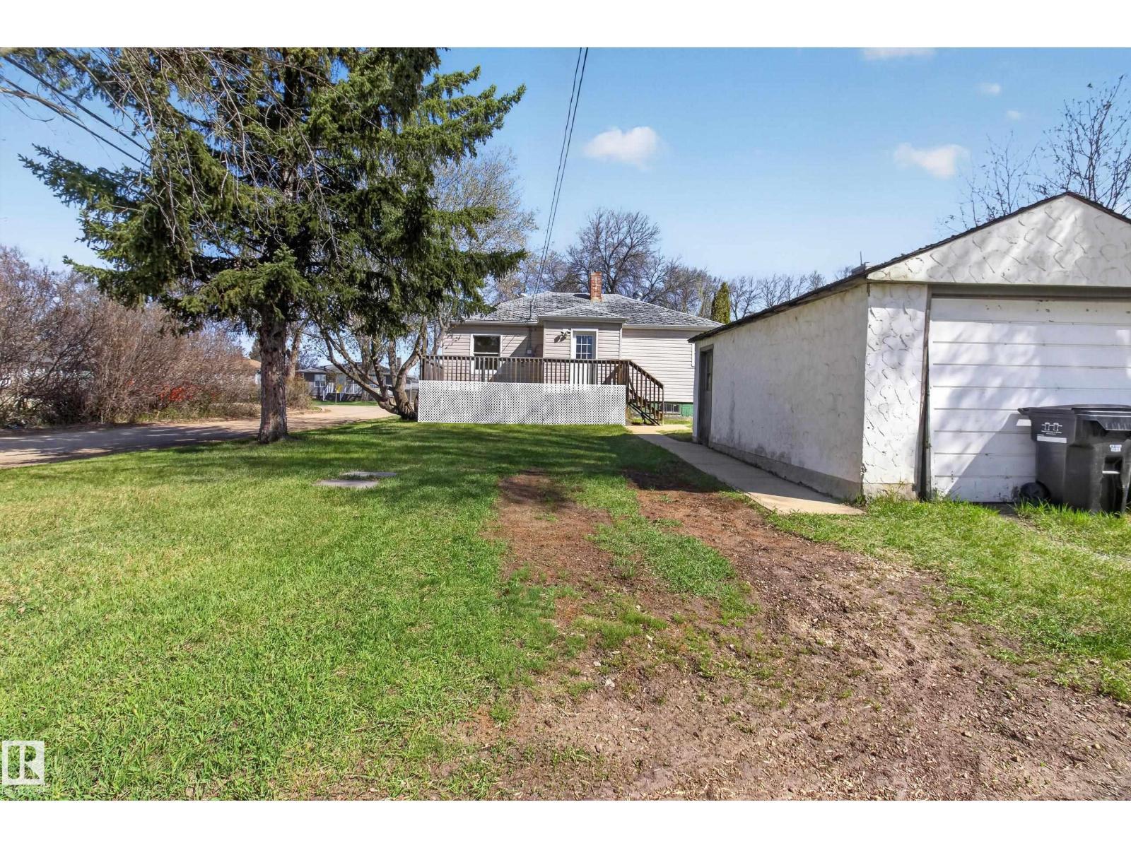 5409 49 Ave, Camrose, AB