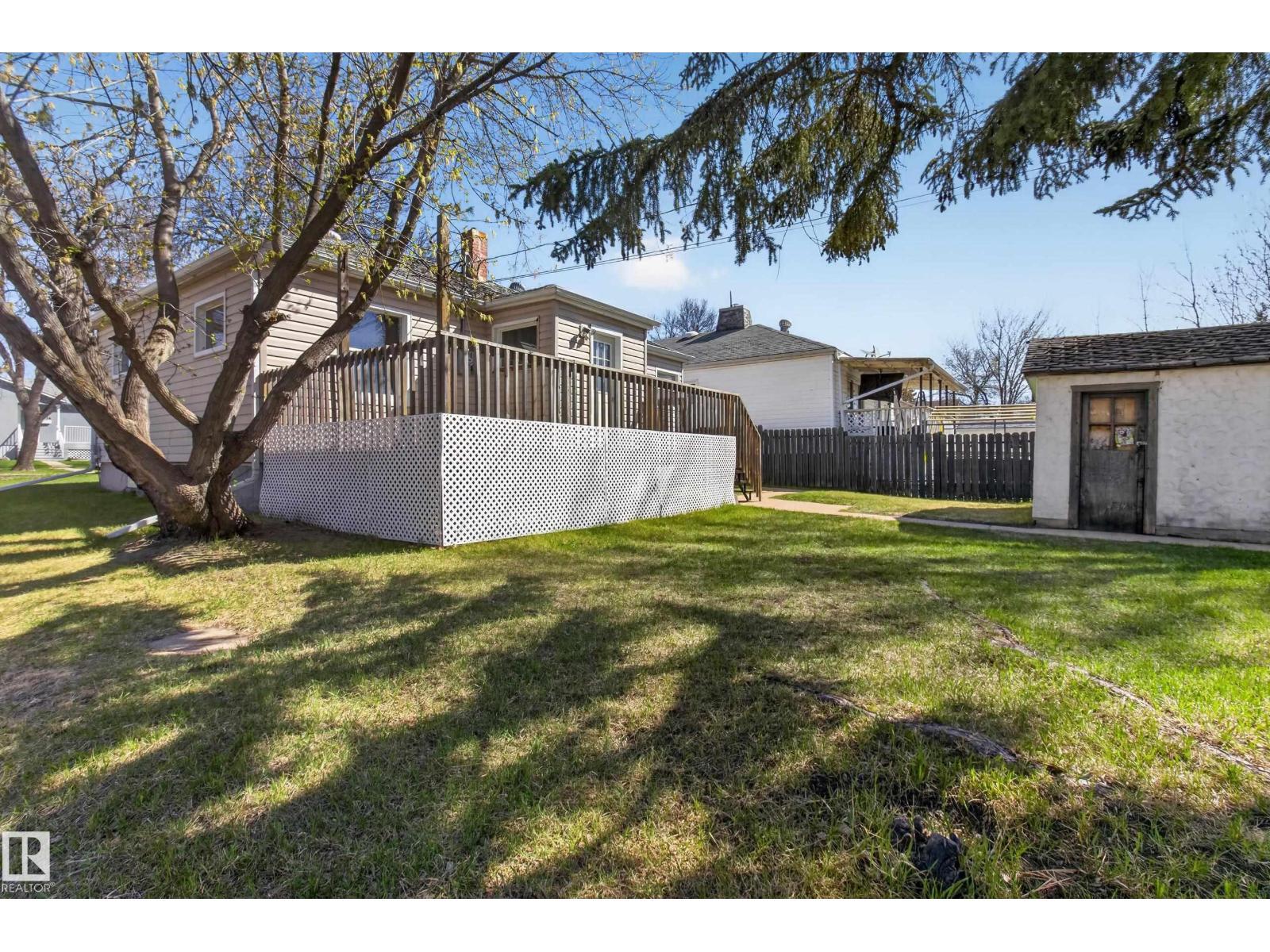5409 49 Ave, Camrose, AB