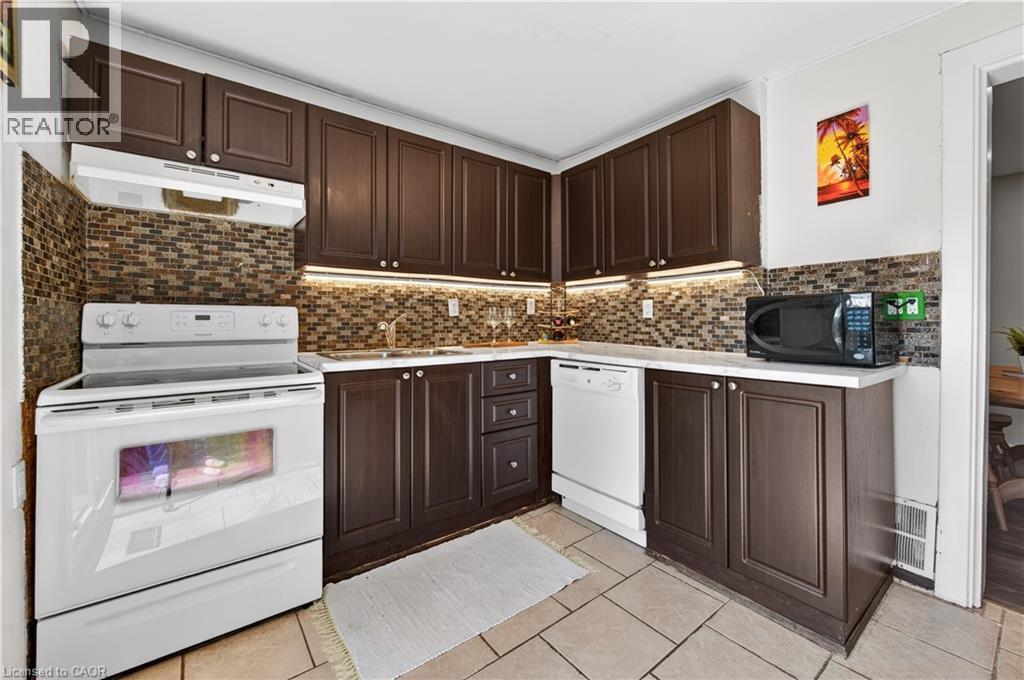 30 Cambridge Avenue, Hamilton, ON