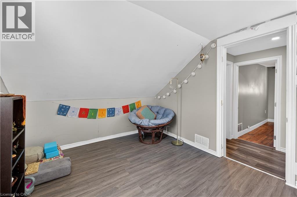 30 Cambridge Avenue, Hamilton, ON