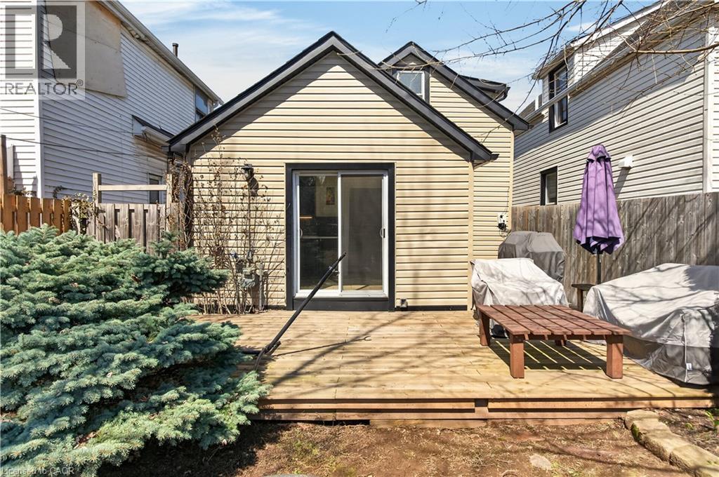 30 Cambridge Avenue, Hamilton, ON