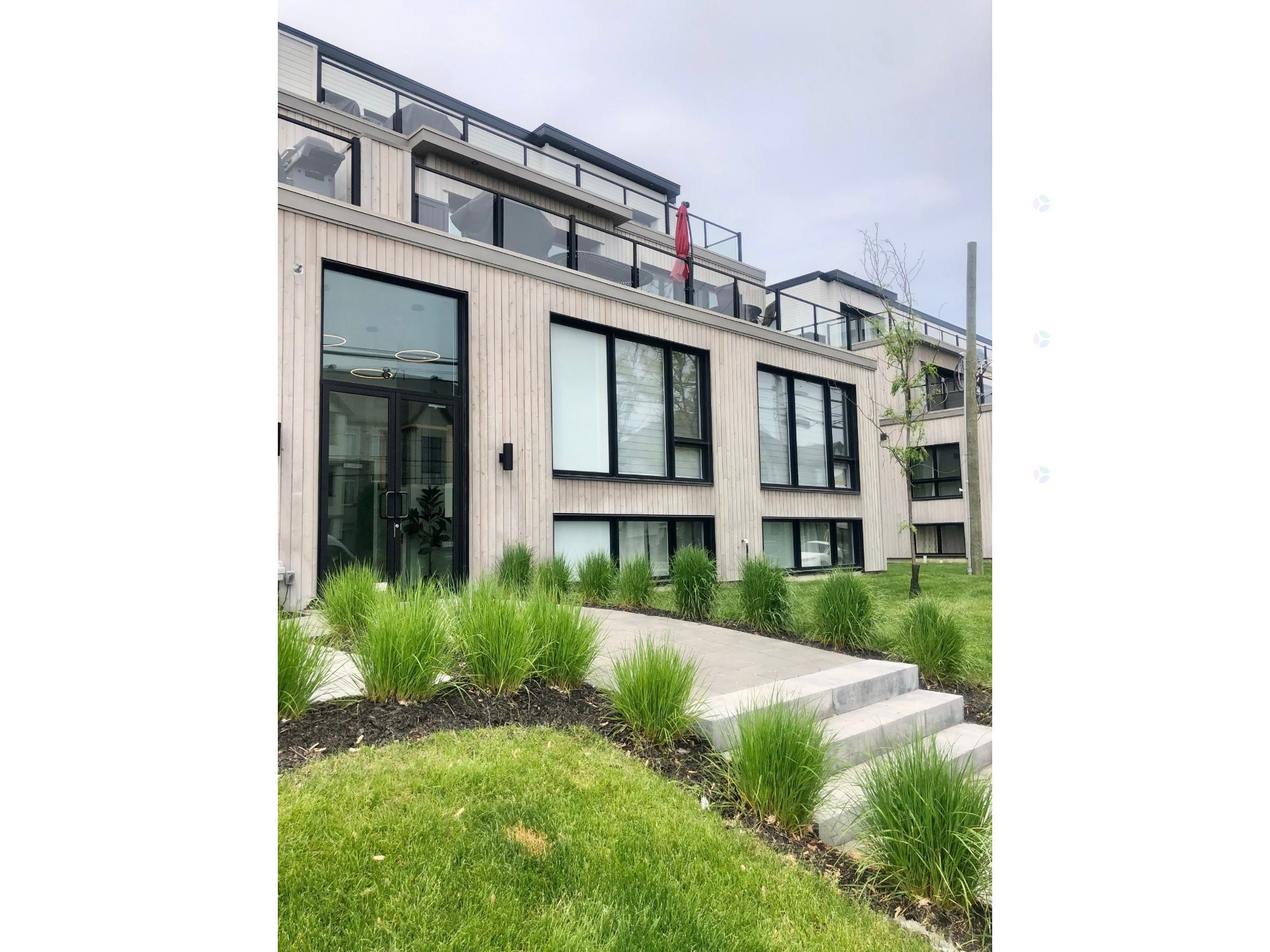 Façade - 305-871 Rue Notre-Dame, Repentigny (Repentigny), QC