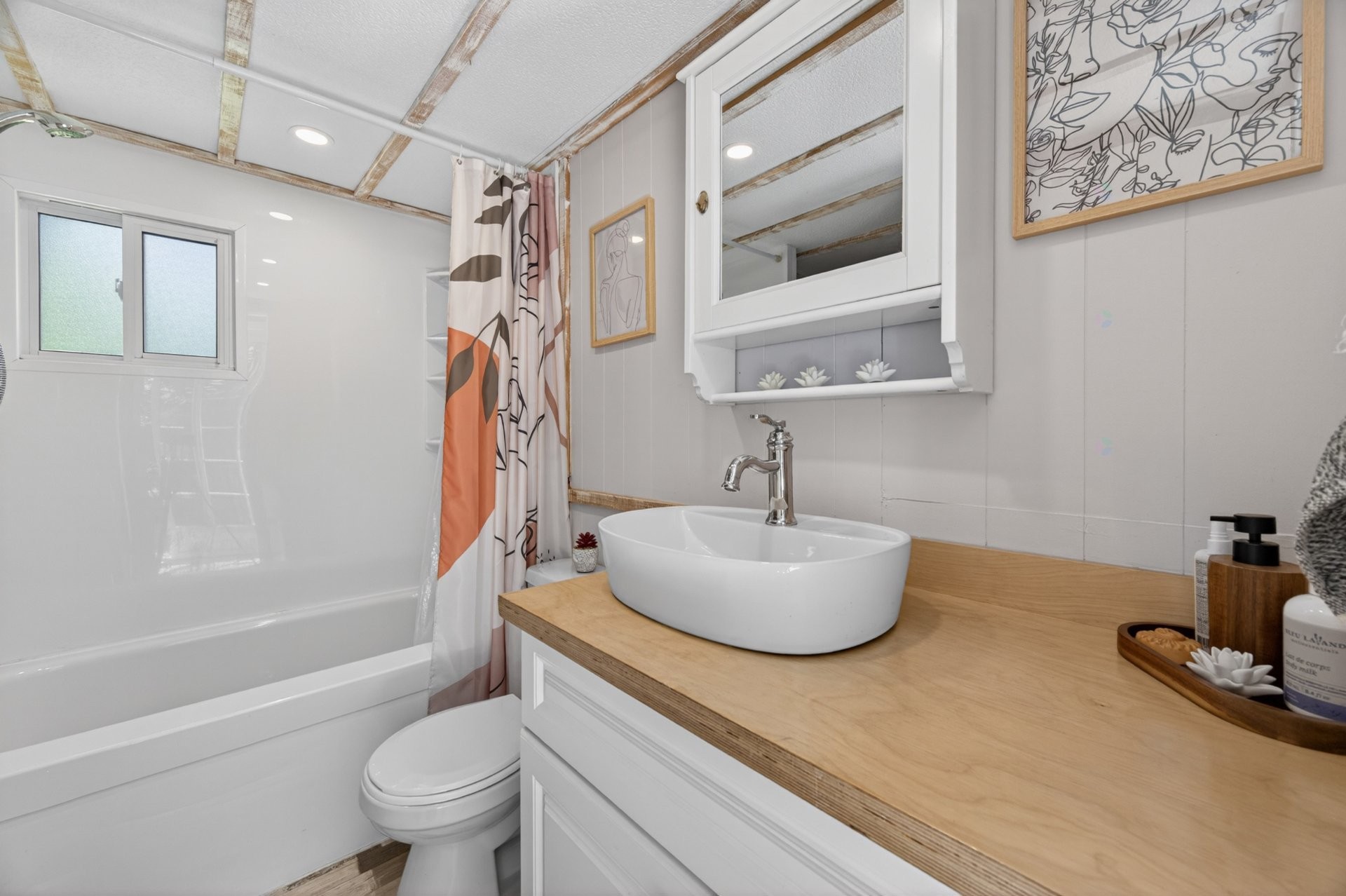 Bathroom - 24 Rue Grenier, Sutton, QC