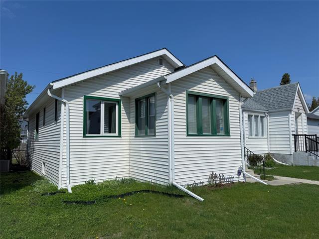 1076 Spruce St, Winnipeg, MB