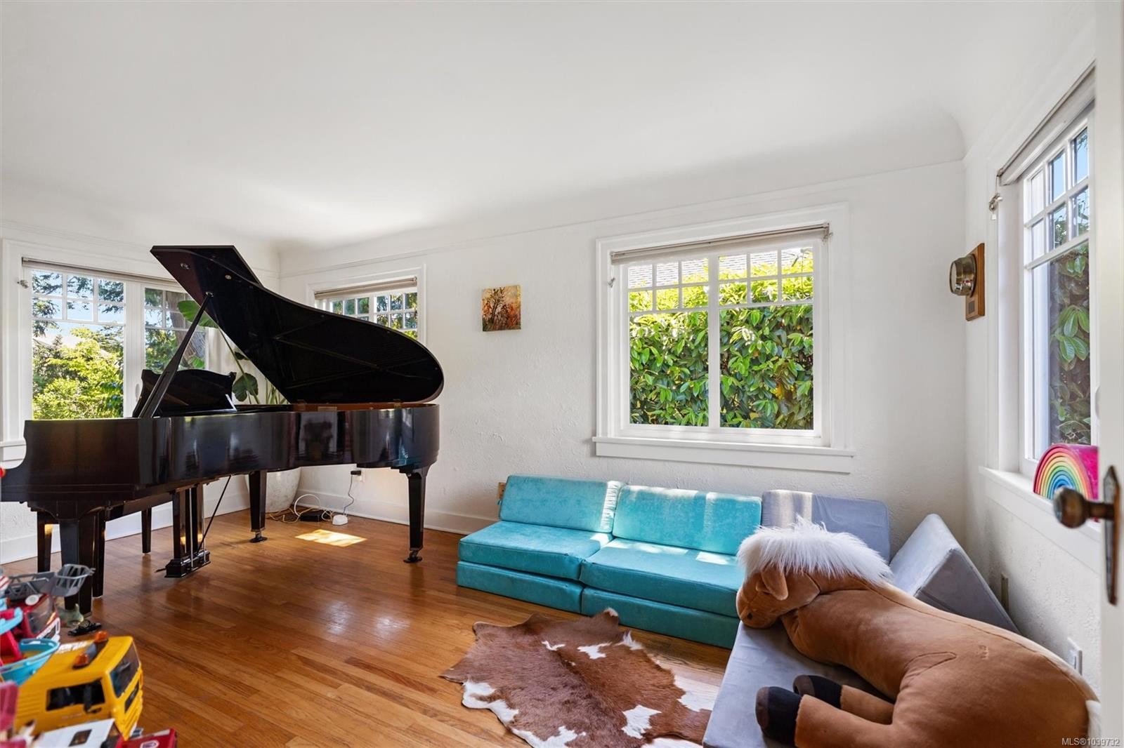 1166 Transit Rd, Oak Bay, BC