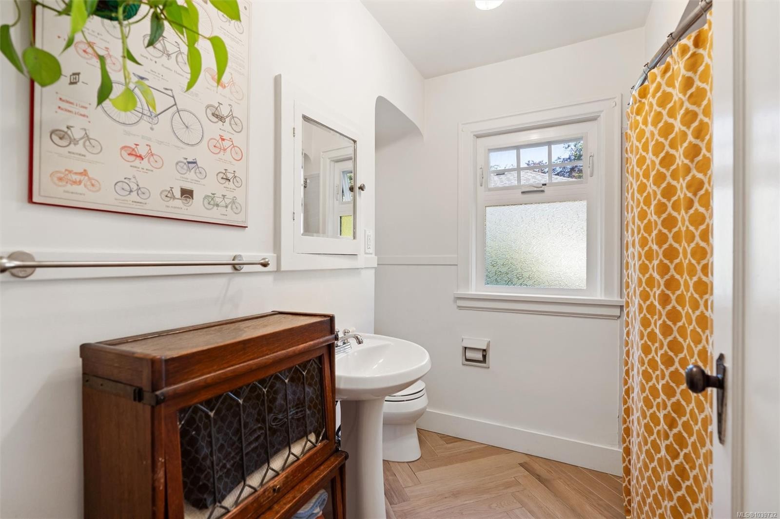 1166 Transit Rd, Oak Bay, BC