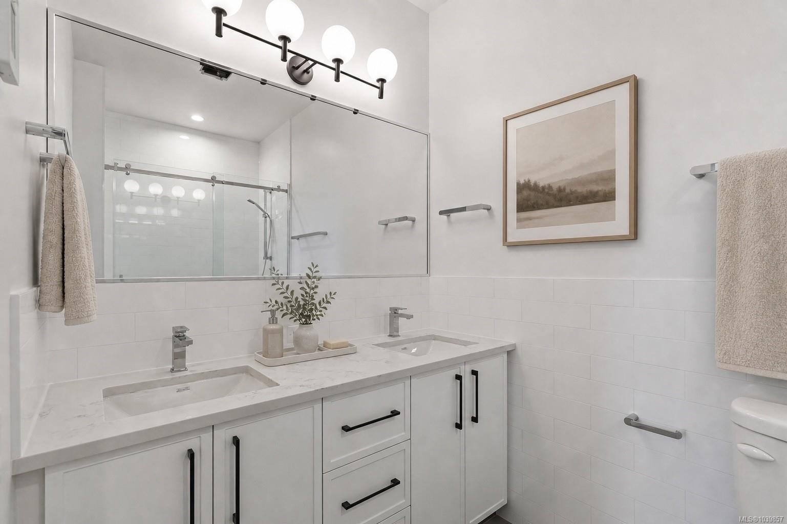 #1-2312 Orchard Ave, Sidney, BC