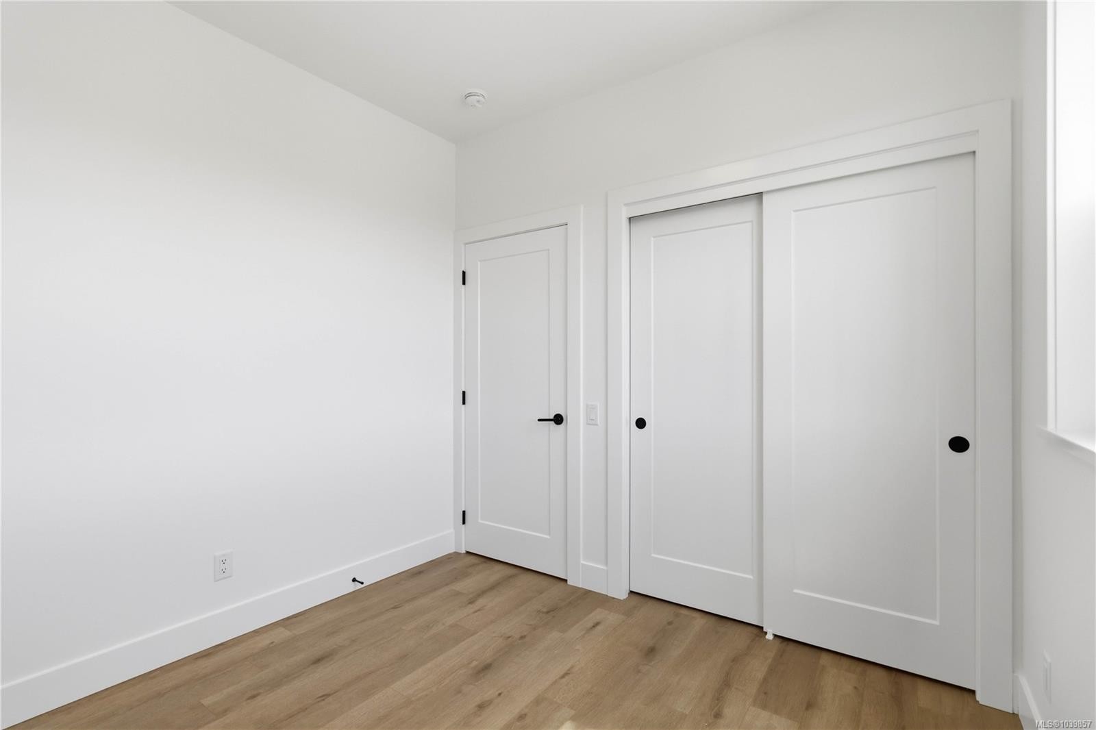 #1-2312 Orchard Ave, Sidney, BC