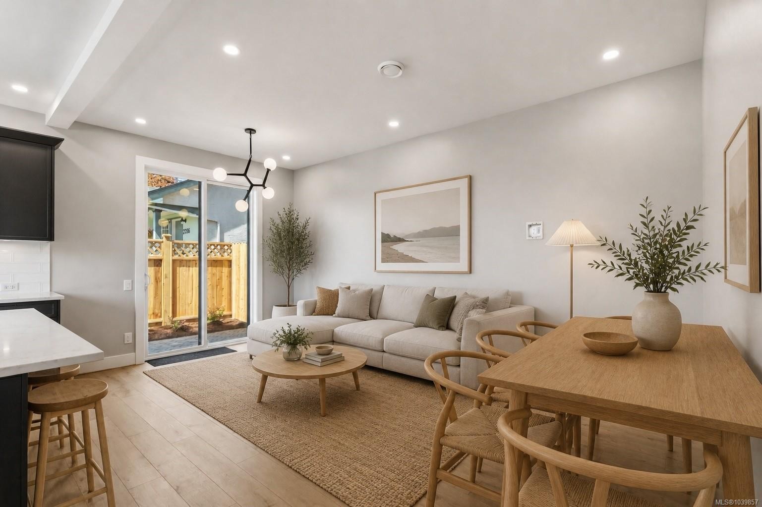 #1-2312 Orchard Ave, Sidney, BC