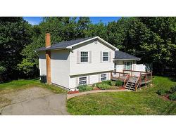 7 Dofred RD Rothesay, NB E2S 1A6