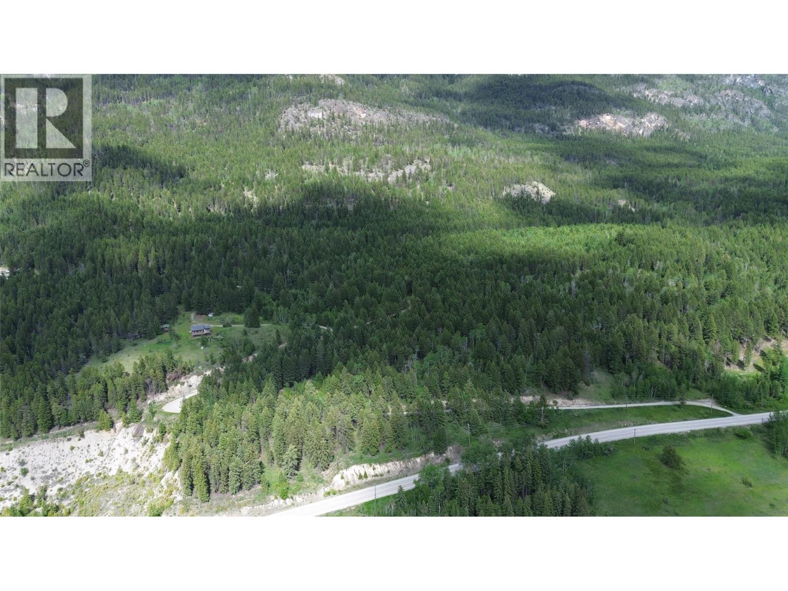 2660 95 Highway, Brisco, BC