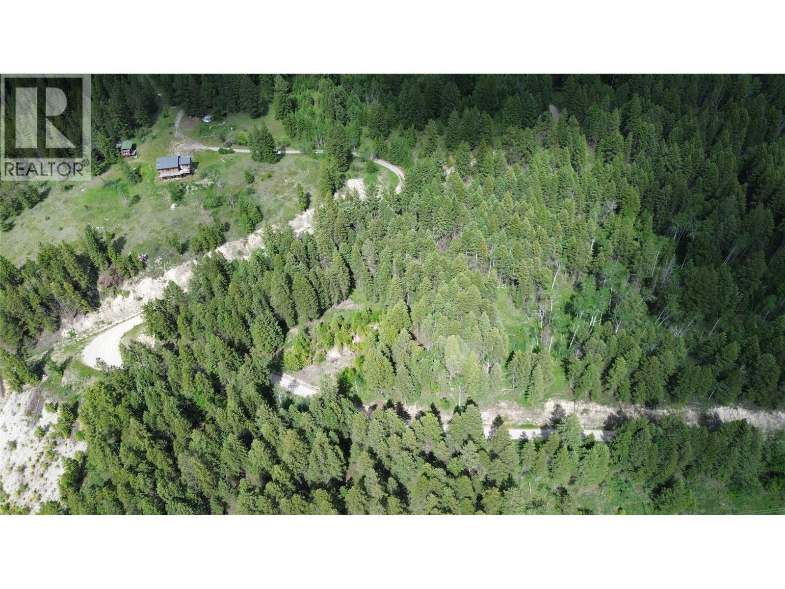 2660 95 Highway, Brisco, BC