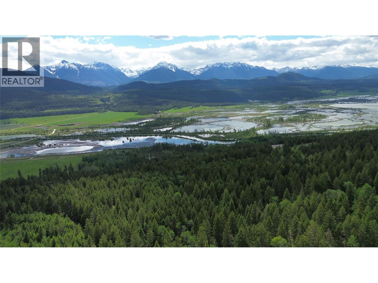 2660 95 Highway, Brisco, BC