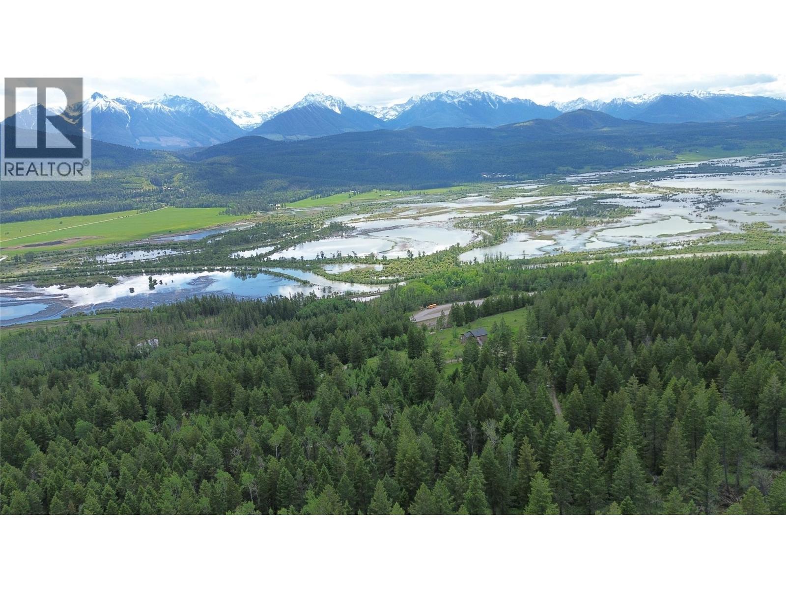 2660 95 Highway, Brisco, BC