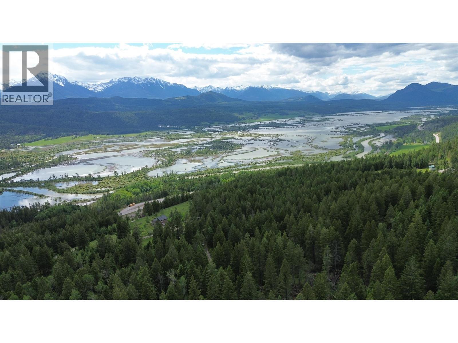 2660 95 Highway, Brisco, BC